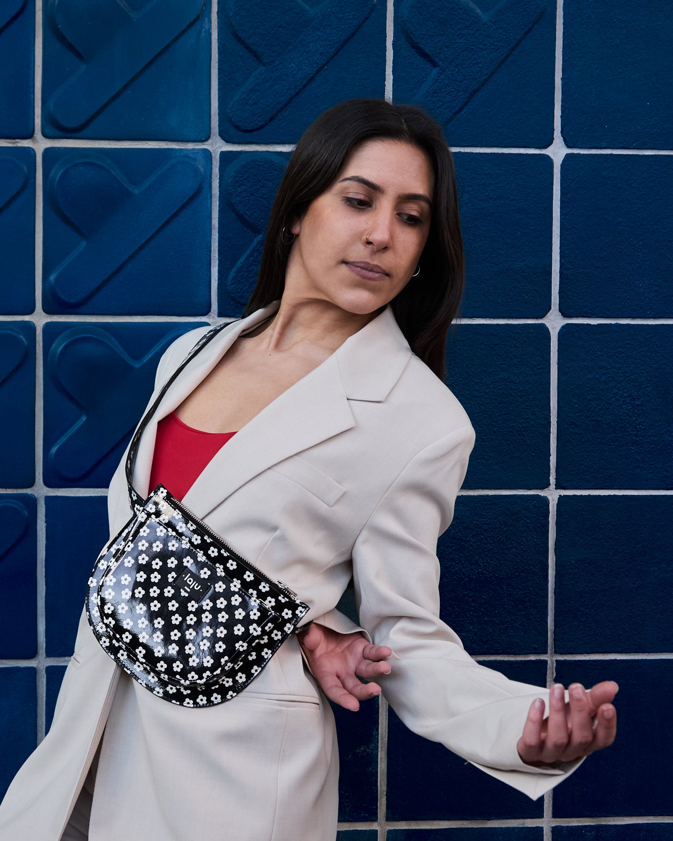 LA BANANE - imprimé fleurs noir & blanc